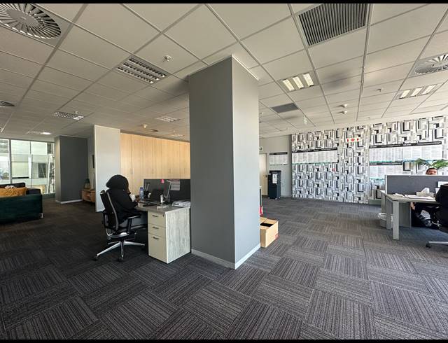382M² OFFICE TO LET IN SANDTON CENTRAL
